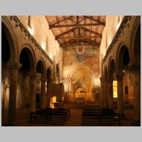 Tuscania, Santa Maria Maggiore, photo by P. Li on Wikipedia.JPG